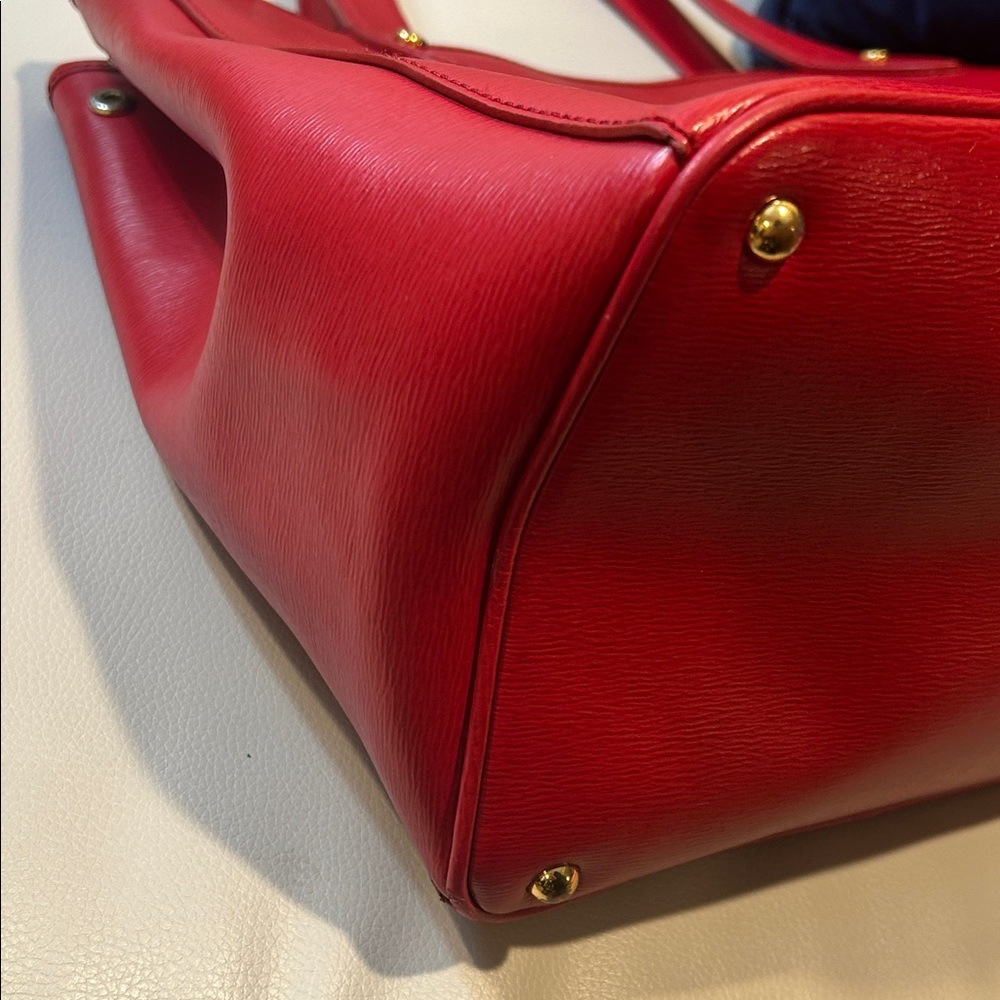 Lauren Ralph Lauren Red Newbury Classic Leather Tote - Picture 13 of 14